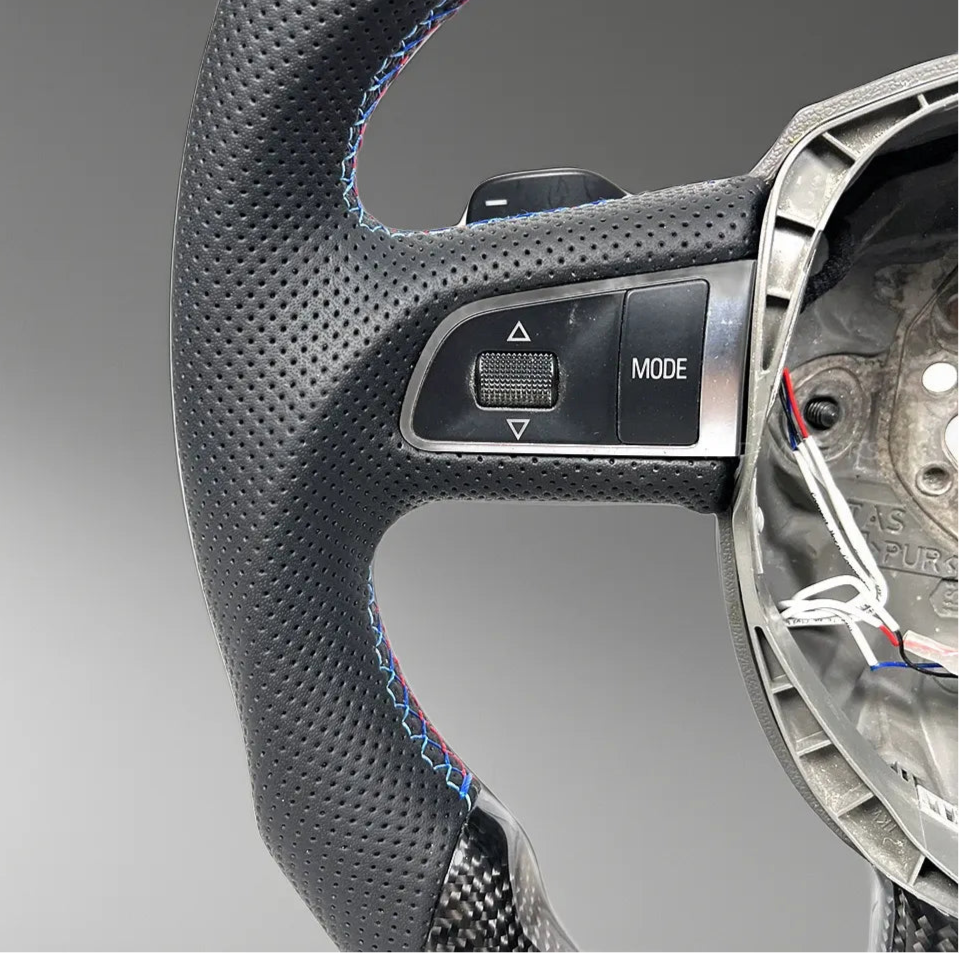 Audi A4 B7 - Carbon Fiber Steering Wheel