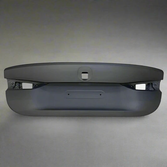 G82 M4 Dry Carbon Fiber Rear Cover