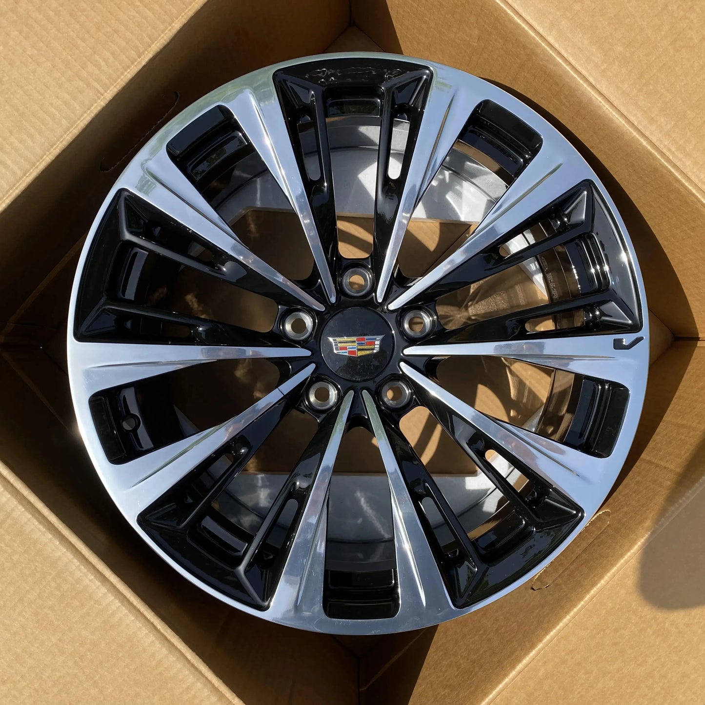 2024 Cadillac Forged Aluminum Alloy Wheels